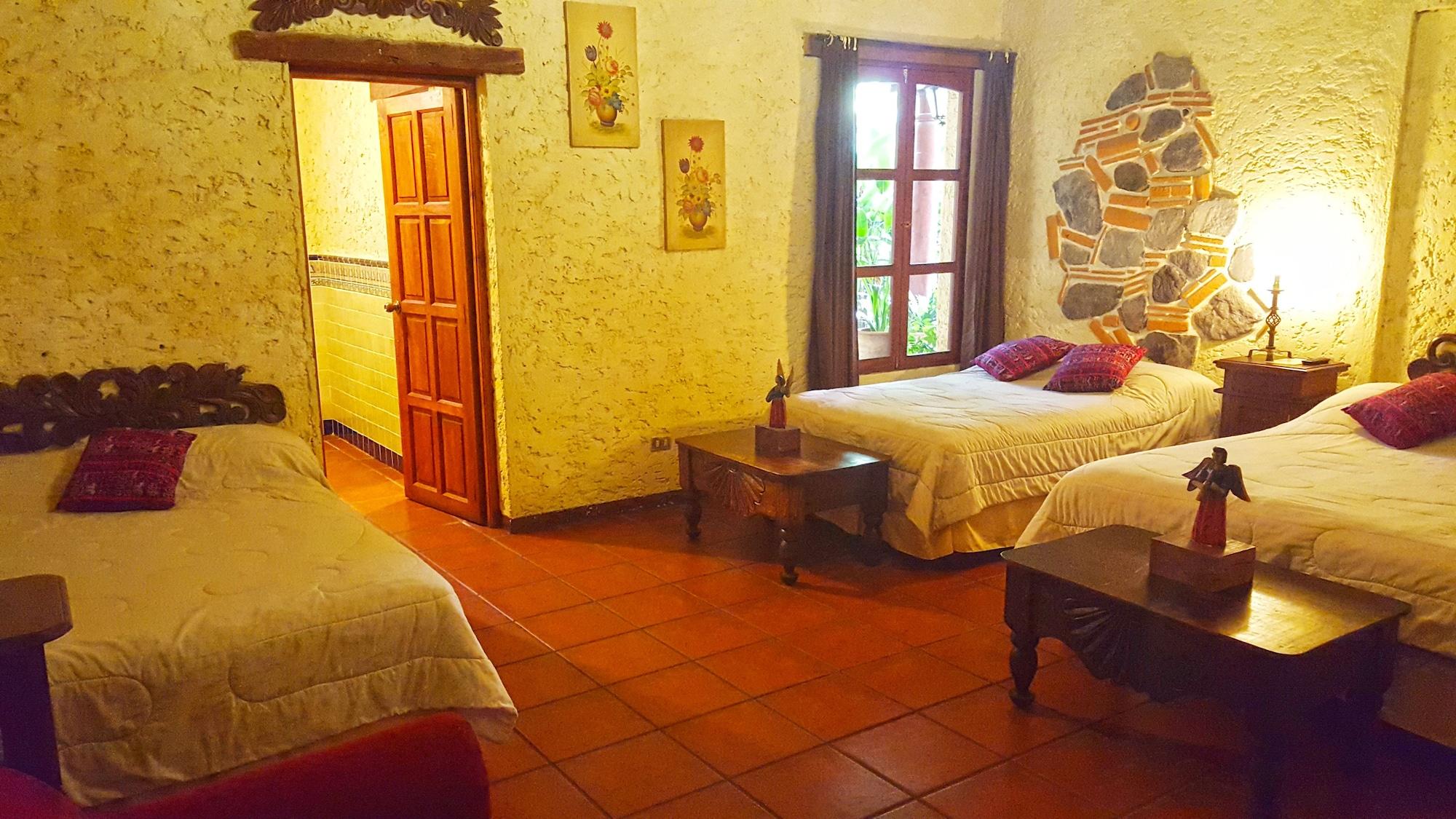 Hotel Real Plaza Antigua Exterior photo